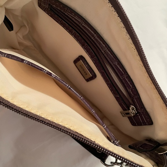 Like New Guess patent leather snake skin club bag/clutch. Purple. Early 2000s - Picture 3 of 5